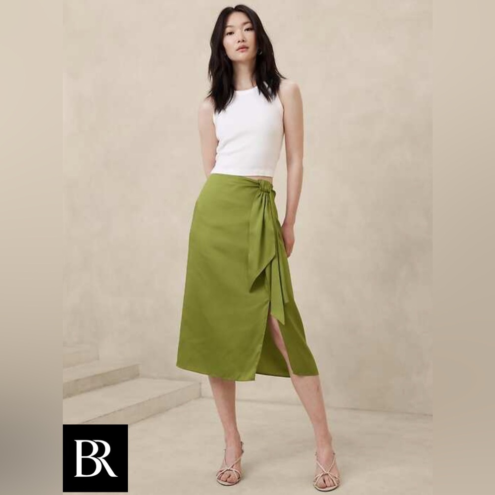 Banana Republic Silky Sarong Midi Skirt (Bamboo Shoot)